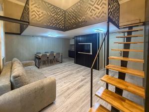 E 37 Downtown Apartments