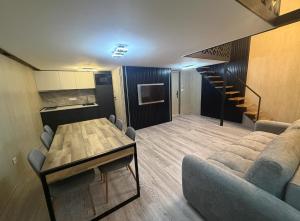 E 37 Downtown Apartments