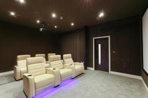 Perfect Booking 2 Bed Flat with Gym & Cinema