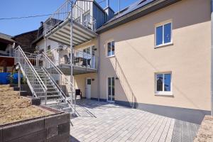 Moselquartier "Reben Apartment" bis 4 Personen moderne Küche` Boxspringbett` Terrasse