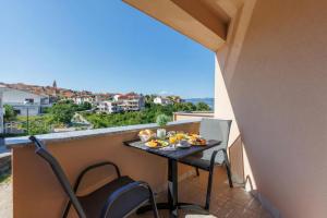 Beachfront Apartment Betty - Happy Rentals