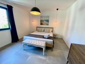 Spacious, Newly Renovated, Marina Views Apartment Pula
