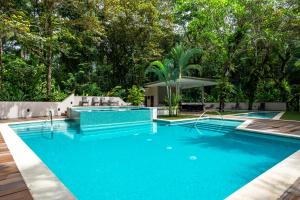 Beachfront Jungle Luxury! 3BD Penthouse Uvita