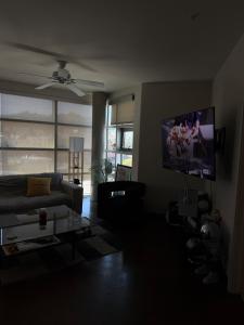 Spacious 2br with Stunning views in West Hollywood