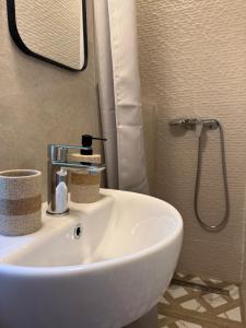 Spectacular Bayview Apt With Big Private Garden