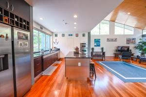 Executive Balinese Vacation Home in Hawaii Kai