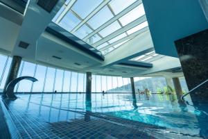 Tre canne sea view flat with parking & pool
