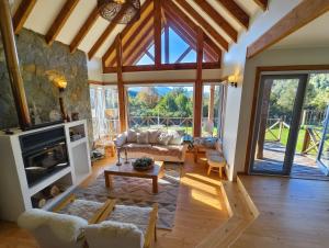 Casa Ensenada vista volcán Osorno y jardín amplio