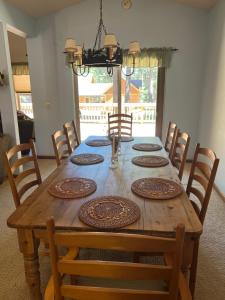 Tranquil Lake Almanor Black Bear Cabin Central AC