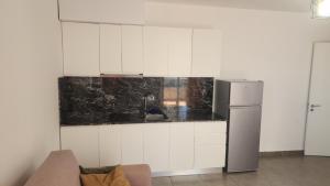 Leoni Modern Sea View Apartment Shengjin floor 3
