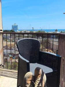 Cerulean Harbour HOUSE - WiFi, AC, 5 minutes from the Beach, Parking, Terrace, Air Conditioning