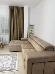 Alvi Apartments