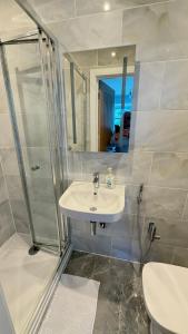 Greenview ensuite double bedroom 5