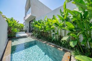 U Villas - Tropical Views Luxury Stay with Pool & Workspace
