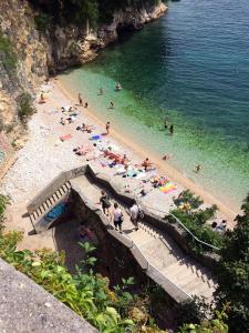 Apartments with parking space Rijeka - 25935