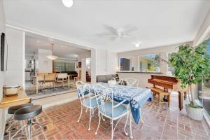Coastal Home with Hot Tub Firepit and Music Lounge