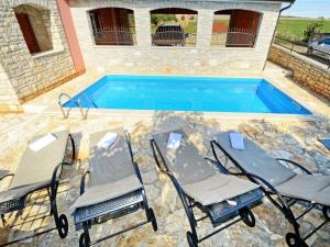 Villa in Tar with swimming pool