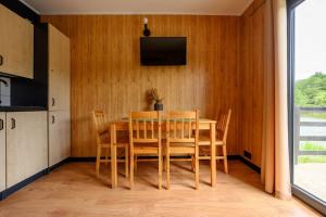 Single-story holiday home by the pond no 5