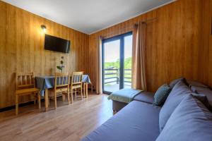Single-story holiday home by the pond no 6