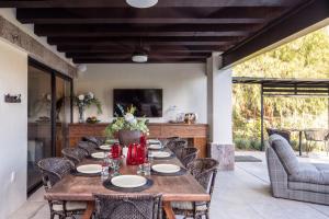 Private Pool, Mountain View, La Escondida 5BR