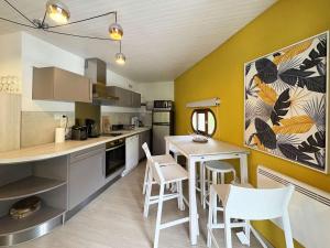 Appartement spacieux au centre, 6 pers. - FR-1-322-710