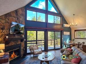 59 West Eaglewood Lane: RR Chalet