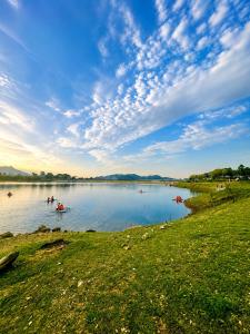 Zenna Lake Retreat