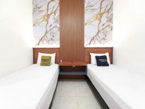 Urbanview Semeru Guesthouse near Stasiun Blitar