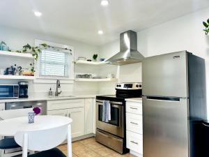 Shorebreak Cottage