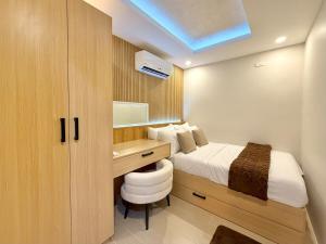 Infanta Suites Modern 2-Bedroom Unit in Infanta with Wide Parking