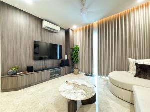 4BR Datum Jelatek, Near KLCC, Free WiFi & Netflix