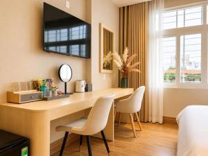 Amana Living Phan Xích Long