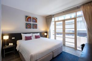 24 Inn at BTS Phrom Phong