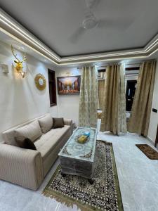 Luxury Stylish Near Metro Shah Mansion by Shahid