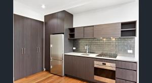 Modern Bright 1BR Walk to CBD and AC Short and Mid Stay