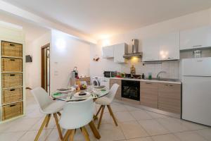 Nikos House Salò near Lake & beach - Happy Rentals