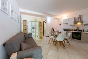 Nikos House Salò near Lake & beach - Happy Rentals