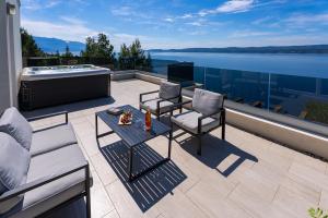 Villa MIRNA with heated pool & whirlpool, traditional wine bar, 150m from sea