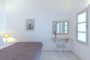 Villa - Sleeps 5 - Private Heated Pool-Parking