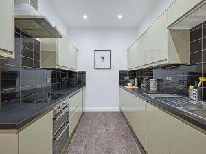 Royal Parade Apartment