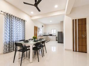 Tree Park-2BHK, Near US Consulate, Gachibowli