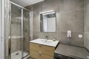 Superbe 75M2, Spacieux & Lumineux avec Parking privé