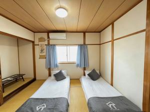 和風三階建ての一戸建て 地下鉄駅徒歩4分 最大8名まで宿泊可能
