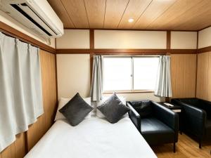 和風三階建ての一戸建て 地下鉄駅徒歩4分 最大8名まで宿泊可能