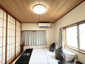 和風三階建ての一戸建て 地下鉄駅徒歩4分 最大8名まで宿泊可能