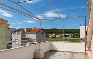 Nice Apartment In Sukosan With Wifi