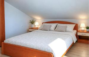 Nice Apartment In Sukosan With Wifi