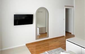 Gorgeous Apartment In Krvavac Ii With Wifi