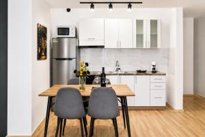 Triana Boutique Studio 02B