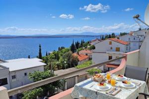 Sea View Apartment Neti - Happy Rentals